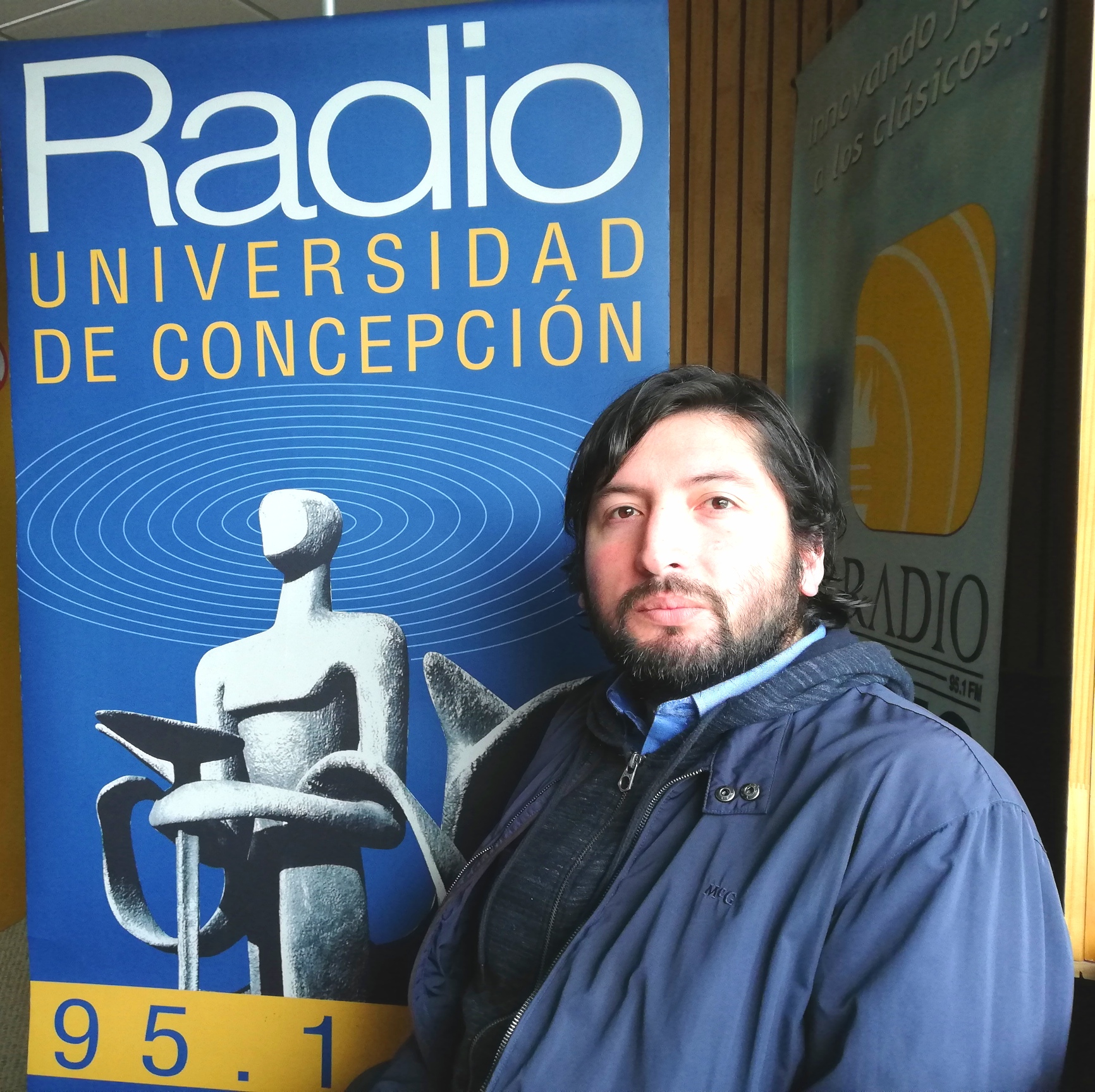 Especialista en Filosofía conversa sobre el "DASEIN" en Radio UdeC