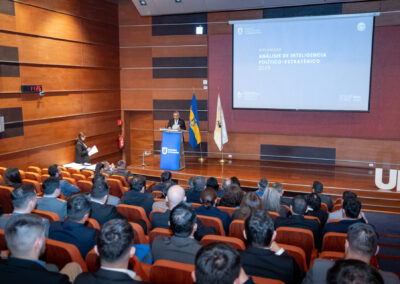 UdeC Ceremonia Analisis Inteligencia 12